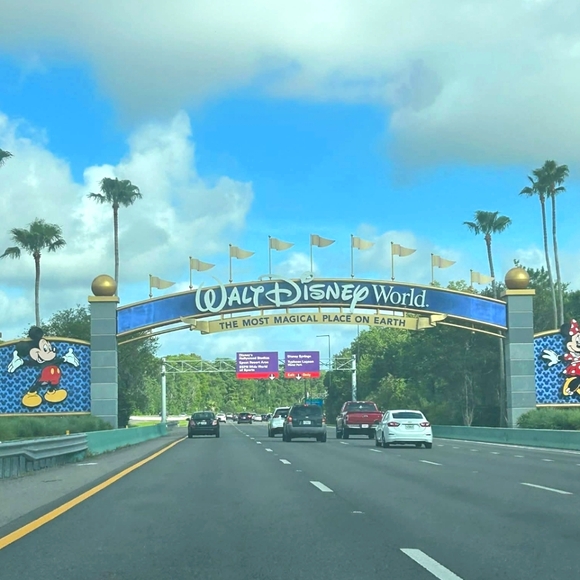 Hello I am Kim and Welcome to my Closet - Picture 15 of 16